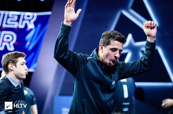 提升在线MOBA游戏的战斗公平性与位置满意度的再匹配系统